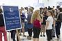 Students, faculty and alumni began the celebration of the College’s 101st birthday with a social hour.