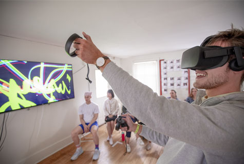 Student experiencing virtual reality technology.