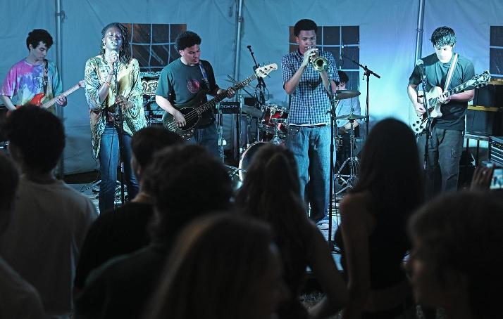 Students playing music at fall weekend