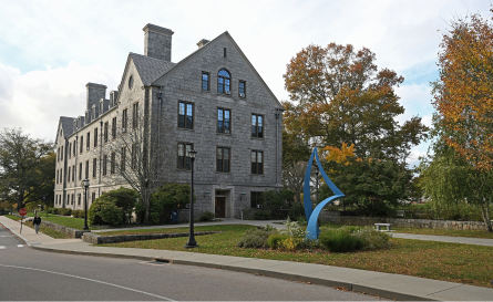 A photo of Fanning from the side.