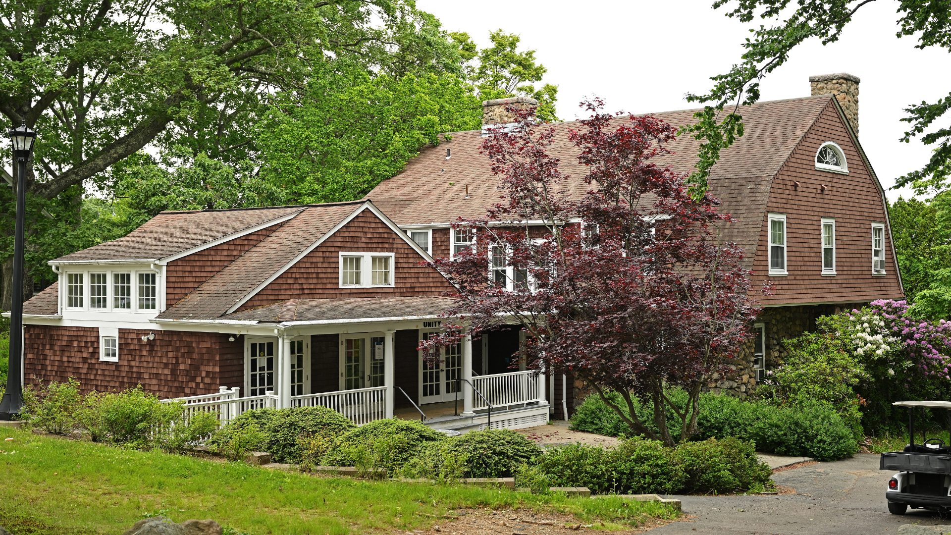 Outside of unity house