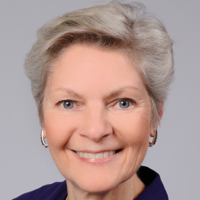 Laurie Cameron Headshot