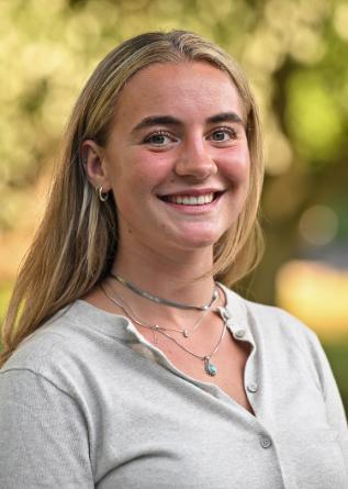 Isabelle Di Liberti Headshot