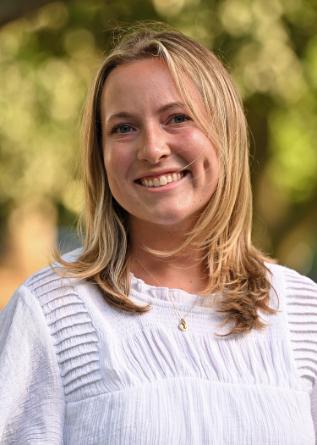 Maddy Dombal Headshot