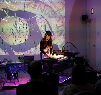 Caroline Skrebutenas ’25 multimedia performance photo.