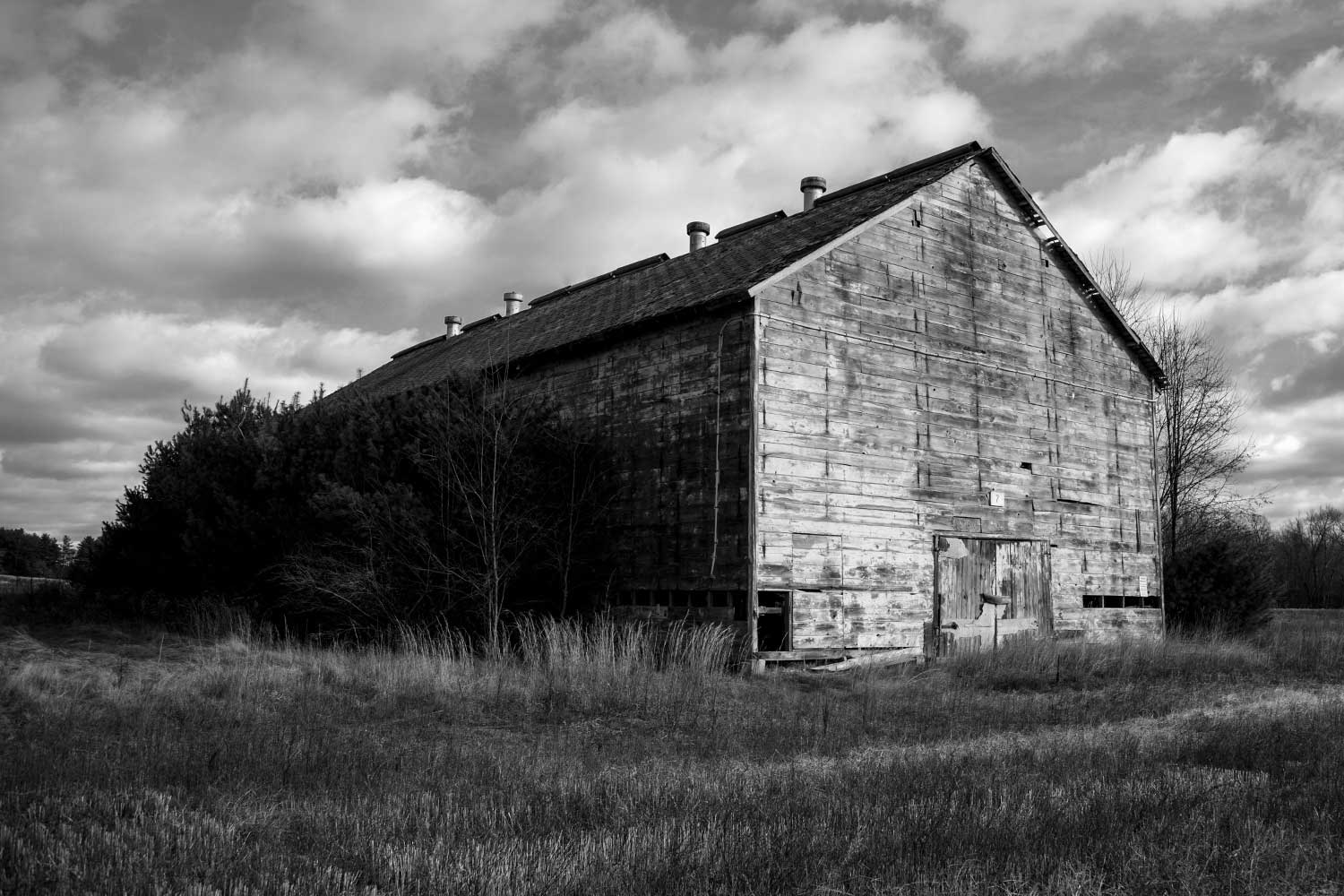 Exterior of a tobacco barn in Simsbury, CT where Martin Luther King Jr. worked in 1947.