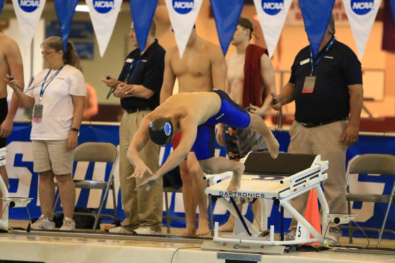 The men finished #4 in NESCAC and had 8 All-NESCAC performers. Five swimmers qualified for the NCAA meet and all five earned Honorable Mention All-America status (top 16 in their events). Senior Mike Fothergill ended his career with ten All-America swims.