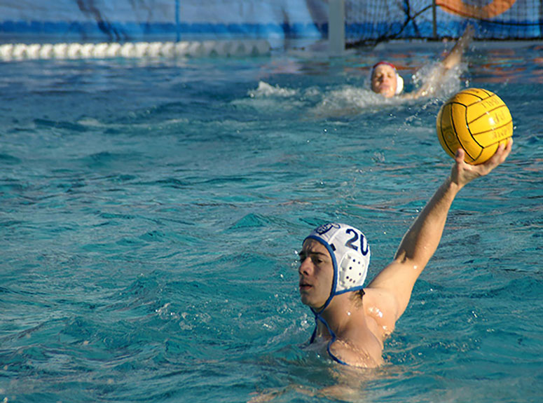 Playing in a Division II-III division for the first time, the Men's team advanced to the first-ever championship match in the newly-formed CWPA West Division. Senior Carlos Heros was named All-American for the second time.