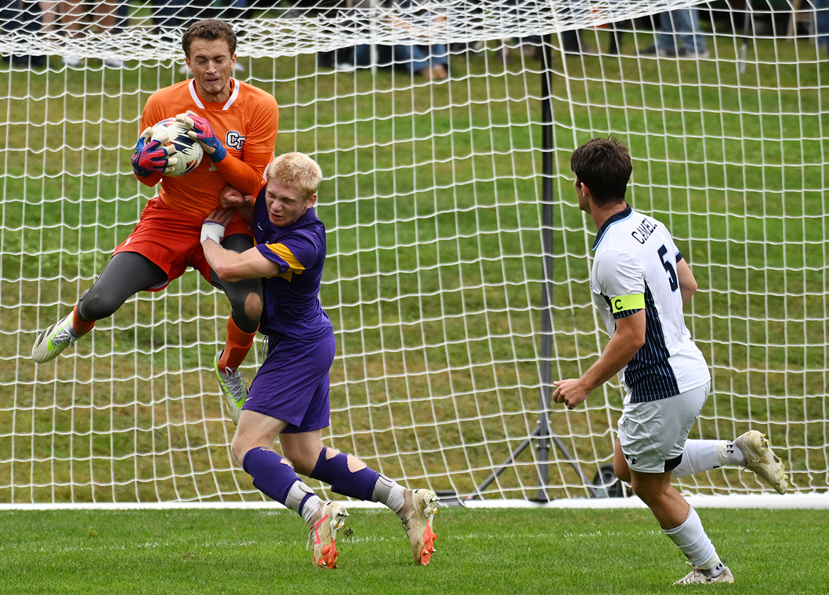 Men's Soccer Heads to Middlebury for NESCAC Quarterfinal Matchup