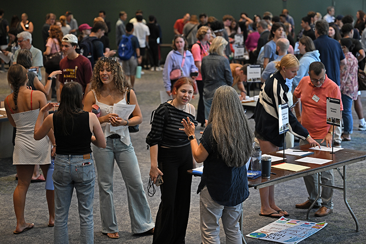 Students attend the Welcome Weekend Academic Fair.