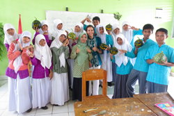 Fulbright winner Catharina Damrell '11 with her students in Kendari, Indonesia.